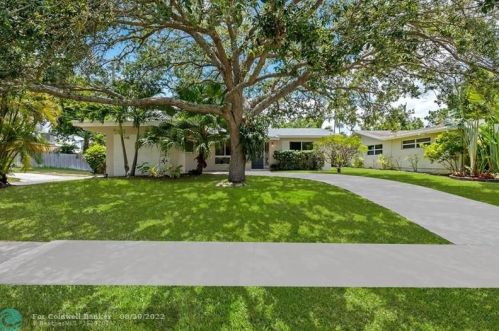 2110 44th Ave, Hollywood FL  33021-4210 exterior