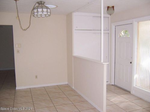 450 Tropical Trl, Merritt Island, FL 32952-4947