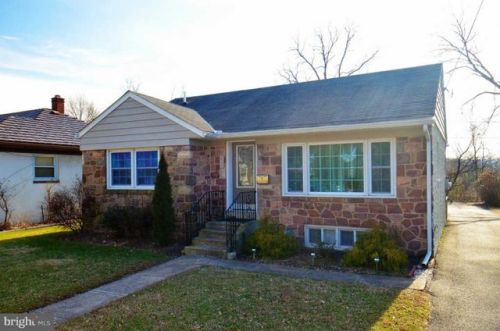 230 King St, Pottstown, PA 19464-5515
