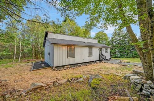 126 Heather Dr, Blakeslee, PA 18610-7886