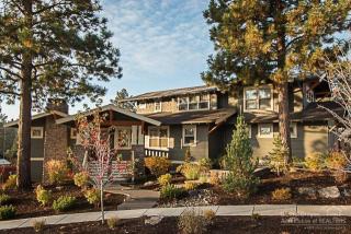 2215 Clearwater Dr, Bend, OR 97701-7339