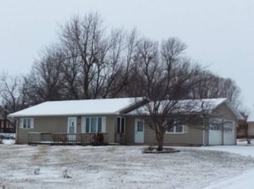 102 4th St, Clearfield, IA 50840-8109