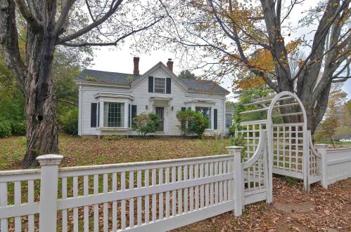 103 Scribner Rd, Fremont, NH 03044-3403