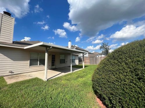 32114 Willow Creek Park, Conroe, TX 77385-8145