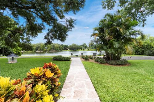 894 Clearview Ave, Lakeland, FL 33801-5806