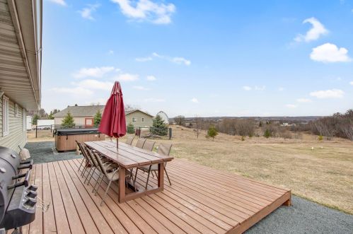 808 218th St, East Farmington WI  54020-4518 exterior