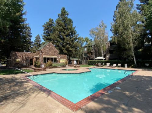 1054 Yarwood Ct, San Jose CA  95128-4727 exterior