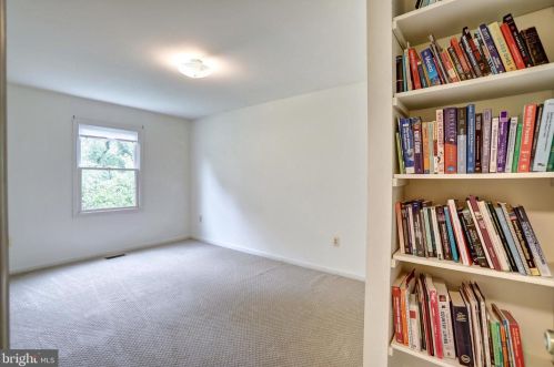 11734 Armistead Filler Ln, Lovettsville VA  20180-1915 exterior