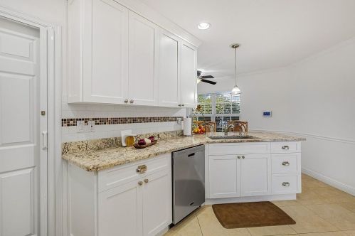 812 Ocean Dunes Cir, Jupiter FL  33477-9121 exterior