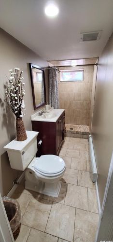 31 Evergreen Pl, Deer Park NY  11729-3720 exterior