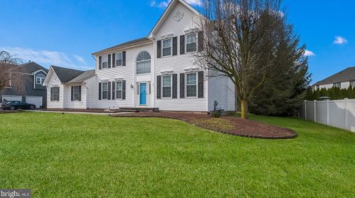 42 Castleton Dr, Southampton, PA 18954-1672