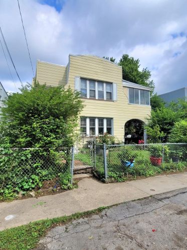 2576 Duck Creek Rd, Cincinnati, OH 45212-4051