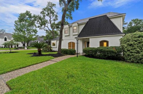 9010 Deerwick Ct, Tomball, TX 77375-5180