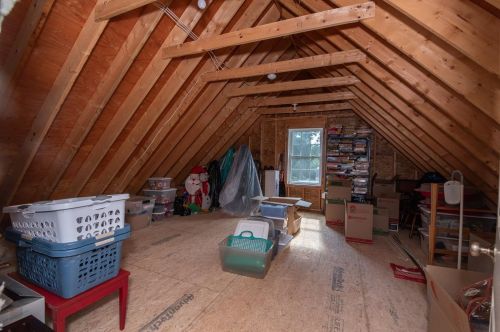 8 Evans Ave, Plaistow NH  03865-2909 exterior