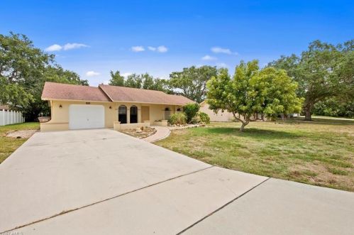 925 7th Ave, Cape Coral, FL 33991-2420