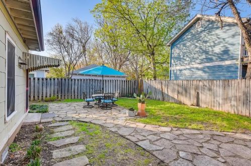 908 38th 1/2 St, Austin TX 78751-5218 exterior