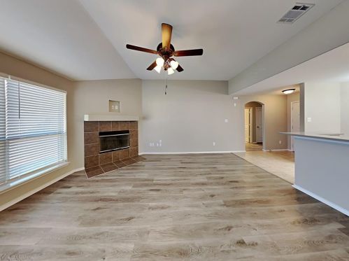 1414 Beacon Hill Dr, Midlothian TX  76065-5079 exterior