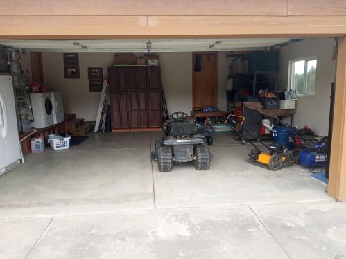 5480 Canyon Rd, Willits CA  95490-9242 exterior