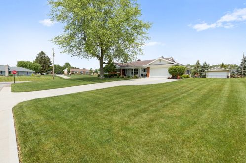 1128 Knowlton Rd, Bellefontaine, OH 43311-2908