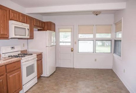 1141 Williams St, Lake Geneva, WI 53147-1260