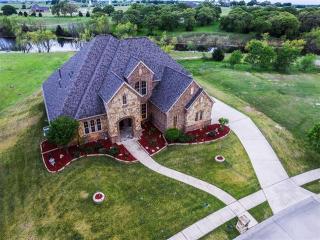 109 Oak Grove Ln, Boyd, TX 76023-3432
