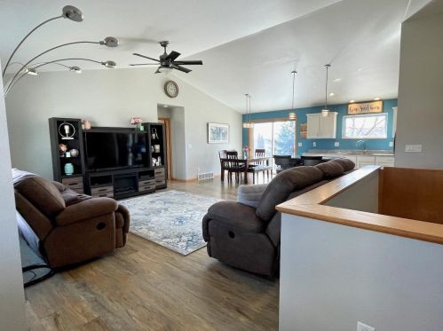 569 Oak Spring Dr, Knowles, WI 53048-9321