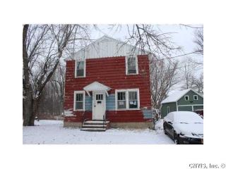 62 Elizabeth St, Skaneateles, NY 13152-1338