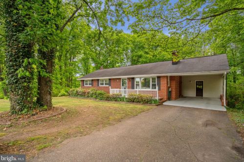 490 Brooke Rd, Fredericksburg, VA 22405-1882