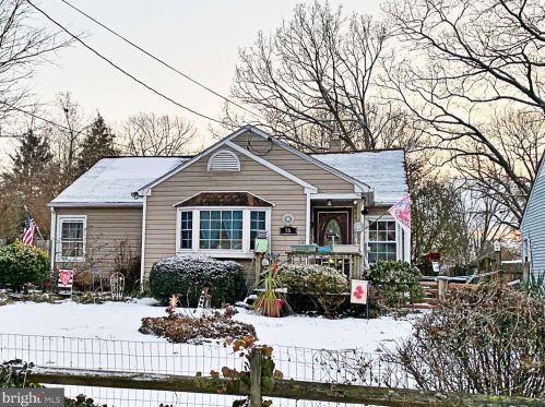 56 Asbury Ave, Dover, DE 19901-5503