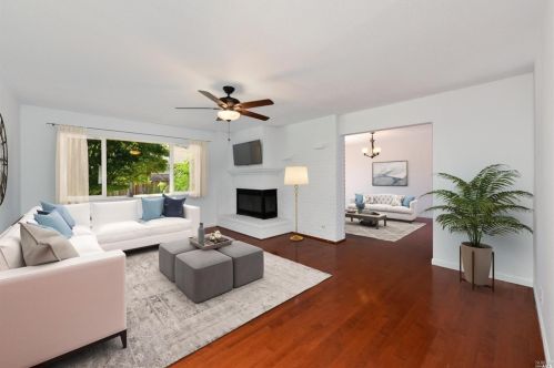 805 Jack London Dr, Santa Rosa CA  95409-3512 exterior