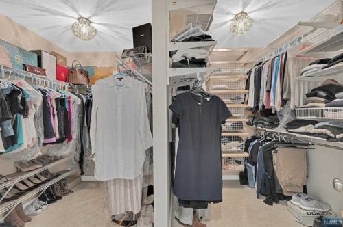 27 Skytop Rdg, Oakland NJ  07436-2355 exterior