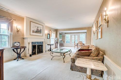 82 Spg St, Metuchen NJ 08840-2318 exterior