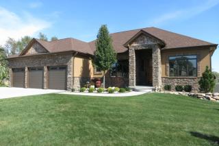 5027 160th St, Des Moines, IA 50323-2599