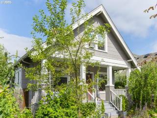 3615 69th Ave, Portland, OR 97206-2649