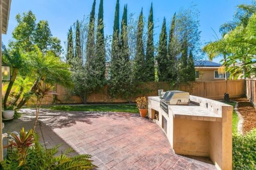 4310 Meadow Spring Way, Oceanside CA 92057-6536 exterior