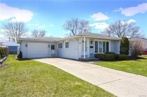 18 Koenig Cir, Tonawanda, NY 14150-7302