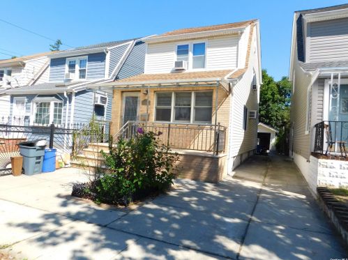 8053 162nd St, Jamaica, NY 11432-1112