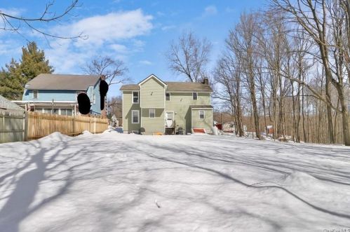 18 Russell St, South Fallsburg NY  12779-5717 exterior
