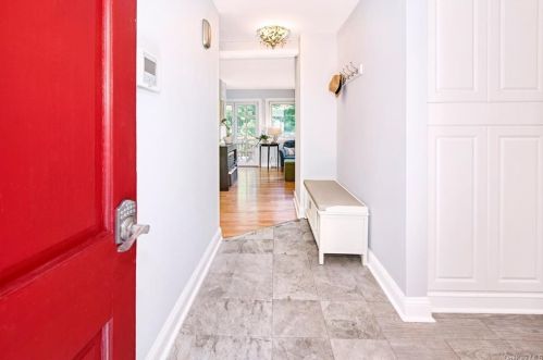 158 Castle Rd, Chappaqua, NY 10514-2725
