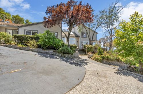 9221 Los Puentes Rd, Newcastle, CA 95658-9706