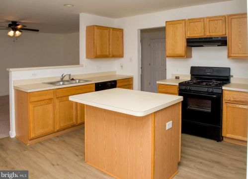 73 Brearly Dr, Erial NJ  08081-4454 exterior