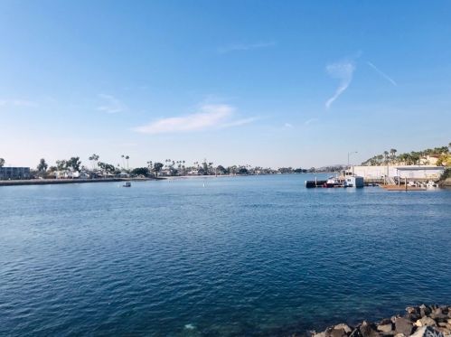 7228 Marina Pacifica Dr, Long Beach CA 90803-3809 exterior