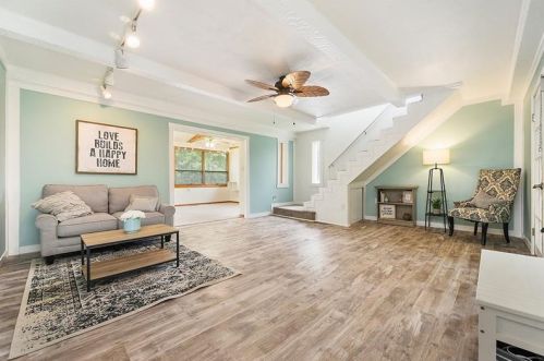 780 Lakeside Dr, Canonsburg, PA 15317-2483