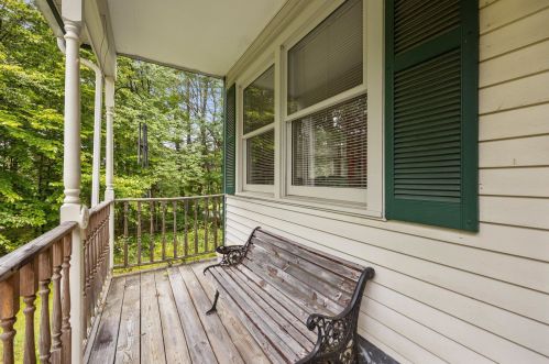 246 Church Rd, Allenstown NH  03275-2903 exterior