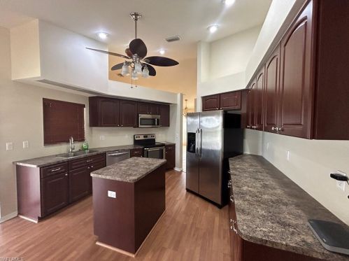1405 5th Pl, Cape Coral, FL 33990-2021