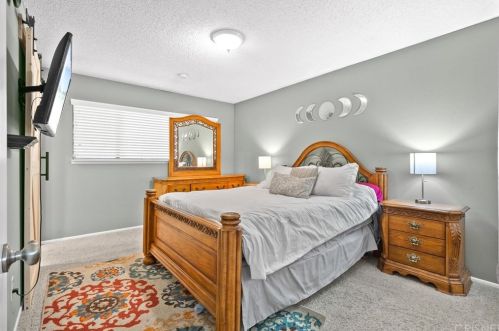 43757 Albeck Ave, Lancaster CA 93536-5746 exterior