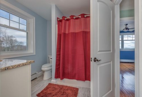 875 Valley Rd, Washington NH  03280-3122 exterior