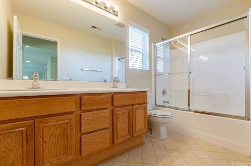 31924 Hyacinth Ct, Lake Elsinore CA  92532-2607 exterior