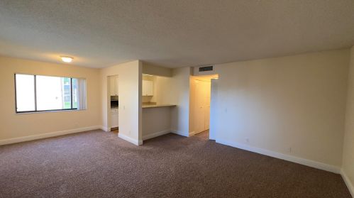 811 Meadows Cir, Boynton Beach FL  33436-8936 exterior