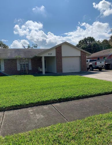 717 Holly Ave, Fort Pierce, FL 34982-6236